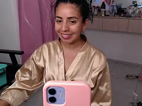 Snapshot of anngela01 chatting on 02.26.26 anngela01 online show from 02.26.26