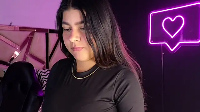 emmalee 01a online show from 02.11.25