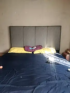 ThickPearlx23 online show from 04.16.26