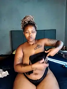 Snapshot of ThickPearlx23 chatting on 04.29.26 ThickPearlx23 online show from 04.29.26