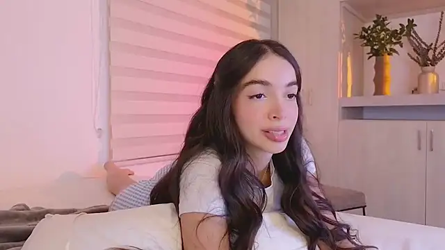 Siny Moore online show from 03.12.25