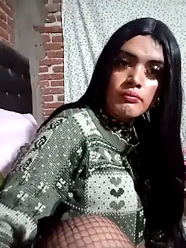 Snapshot of yovana13 chatting on 11.06.25 yovana13 online show from 11.06.25