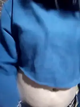 Snapshot of yovana13 chatting on 11.23.25 yovana13 online show from 11.23.25