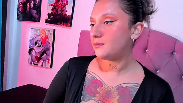 Snapshot of Mila_nixon02 chatting on 10.26.25 Mila nixon02 online show from 10.26.25