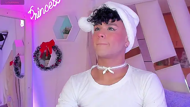 Snapshot of EthanCollens chatting on 12.24.24 EthanCollens online show from 12.24.24