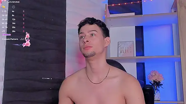 Snapshot of JadeSmiith_ chatting on 12.05.24 JadeSmiith online show from 12.05.24