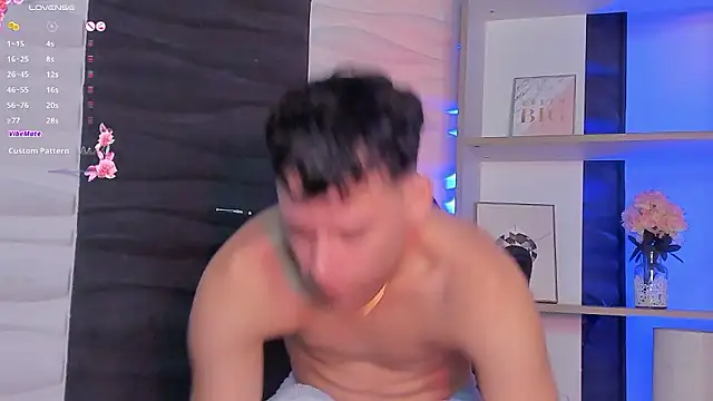 Snapshot of JadeSmiith_ chatting on 12.07.24 JadeSmiith online show from 12.07.24