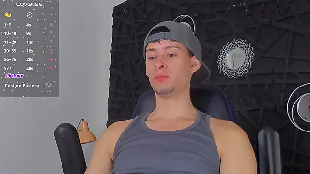 Snapshot of JadeSmiith_ chatting on 01.08.25 JadeSmiith online show from 01.08.25