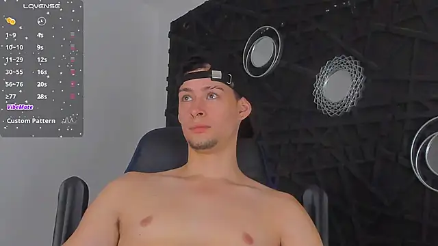 Snapshot of JadeSmiith_ chatting on 01.13.25 JadeSmiith online show from 01.13.25