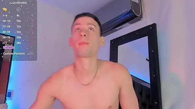 Snapshot of JadeSmiith_ chatting on 02.06.25 JadeSmiith online show from 02.06.25