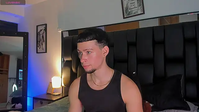 Snapshot of JadeSmiith_ chatting on 09.17.25 JadeSmiith online show from 09.17.25