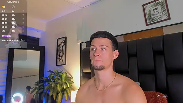 Snapshot of JadeSmiith_ chatting on 09.25.25 JadeSmiith online show from 09.25.25