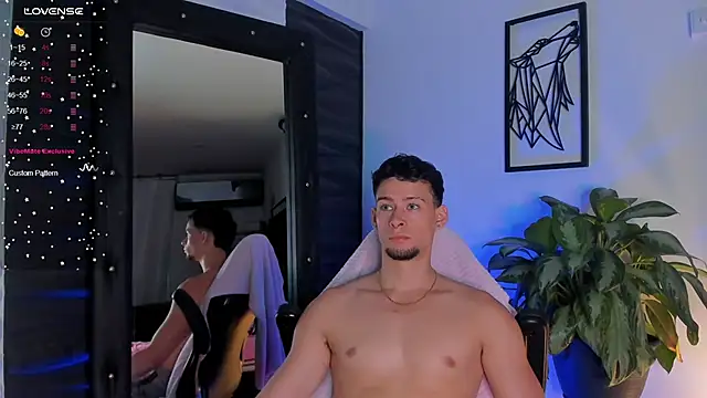 Snapshot of JadeSmiith_ chatting on 11.05.25 JadeSmiith online show from 11.05.25