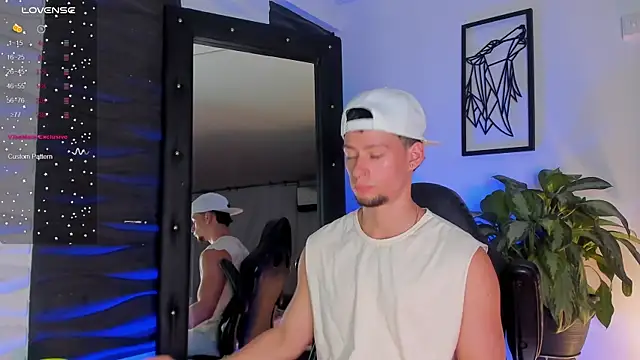 Snapshot of JadeSmiith_ chatting on 11.08.25 JadeSmiith online show from 11.08.25