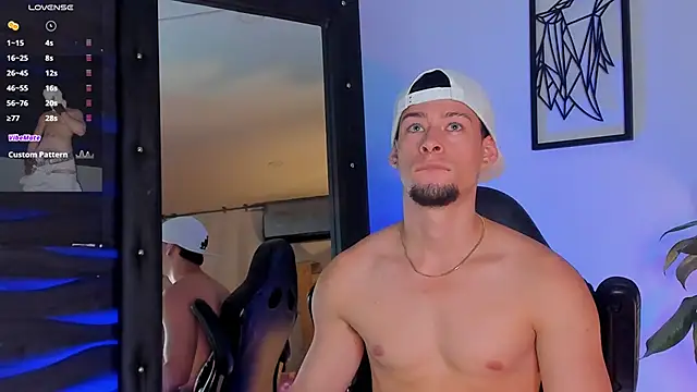 Snapshot of JadeSmiith_ chatting on 11.14.25 JadeSmiith online show from 11.14.25