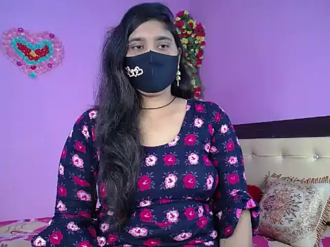 Hot Maleka online show from 02.04.26