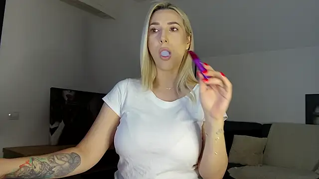 KhloeK online show from 03.22.25