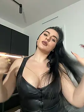 Snapshot of Evelyn___Sweet chatting on 04.15.26 Evelyn Sweet online show from 04.15.26