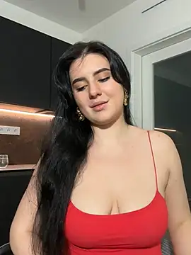 Snapshot of Evelyn___Sweet chatting on 05.13.26 Evelyn Sweet online show from 05.13.26