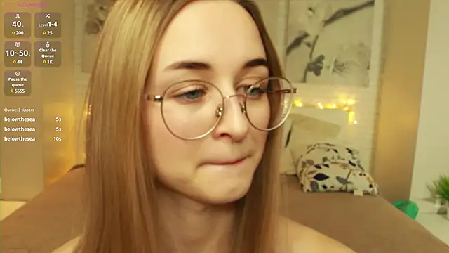 Snapshot of Tiffanyhunt chatting on 02.25.25 Tiffanyhunt online show from 02.25.25