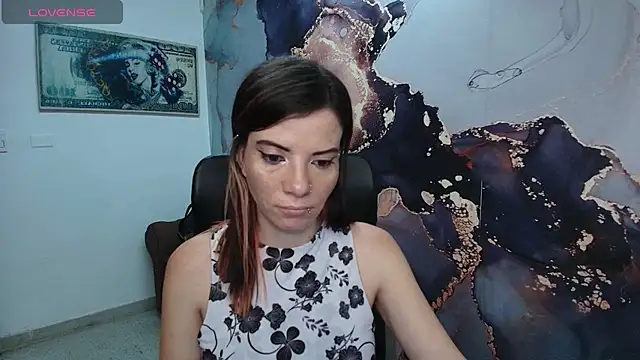 Snapshot of DanaaRey chatting on 09.19.25 DanaaRey online show from 09.19.25