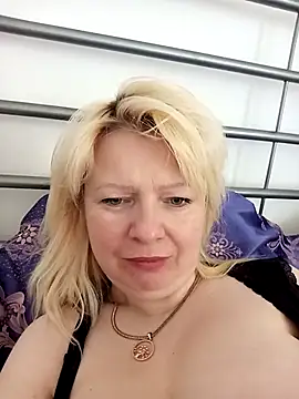 Snapshot of Lauri_scherri chatting on 05.16.26 Lauri scherri online show from 05.16.26
