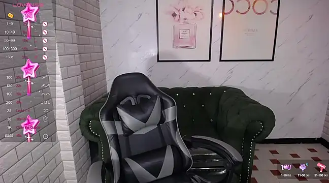 Snapshot of _Charlotte_v chatting on 03.21.25 Charlotte v online show from 03.21.25