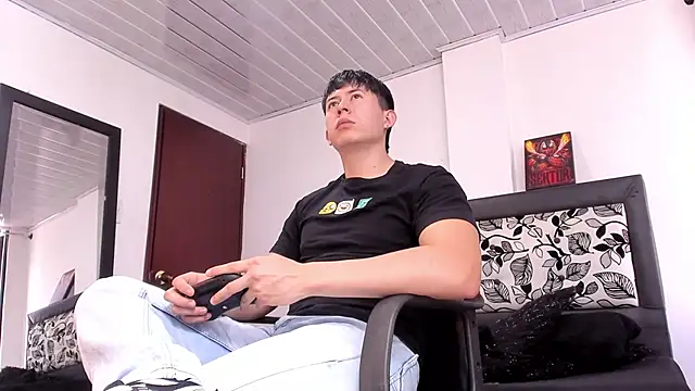 Snapshot of setsuna10 chatting on 12.11.24 setsuna10 online show from 12.11.24