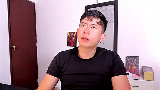 Snapshot of setsuna10 chatting on 01.10.25 setsuna10 online show from 01.10.25