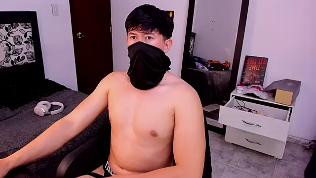 Snapshot of setsuna10 chatting on 03.04.25 setsuna10 online show from 03.04.25