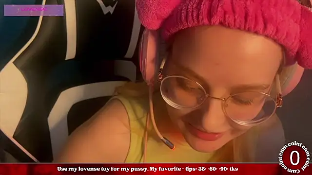 JacyWinslat online show from 02.12.25