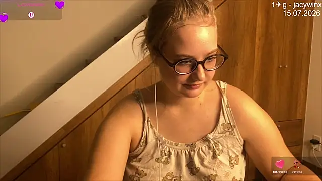 Snapshot of JacyWinslat chatting on 07.15.26 JacyWinslat online show from 07.15.26