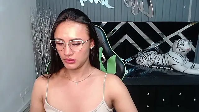 Snapshot of allison_a1 chatting on 02.05.25 allison a1 online show from 02.05.25