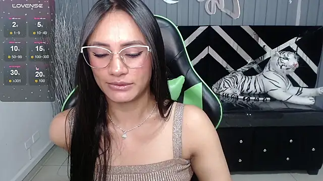 Snapshot of allison_a1 chatting on 03.15.25 allison a1 online show from 03.15.25