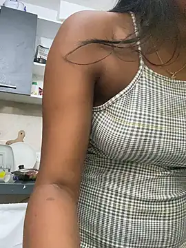 EscorpiLeoncita online show from 02.19.25