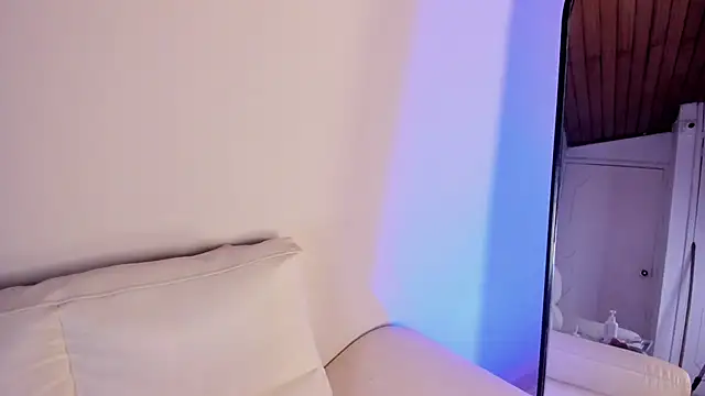 Snapshot of Rebeca_Williams_ chatting on 01.25.25 Rebeca Williams online show from 01.25.25