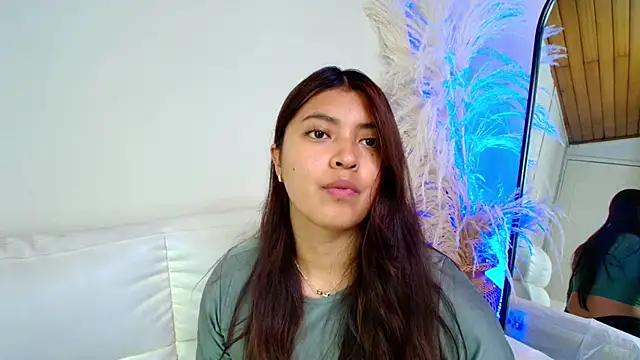 Snapshot of Rebeca_Williams_ chatting on 02.18.25 Rebeca Williams online show from 02.18.25