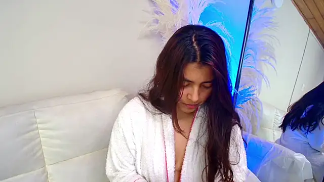 Snapshot of Rebeca_Williams_ chatting on 02.18.25 Rebeca Williams online show from 02.18.25