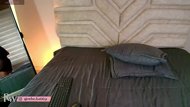 Snapshot of Rebeca_Williams_ chatting on 03.11.25 Rebeca Williams online show from 03.11.25