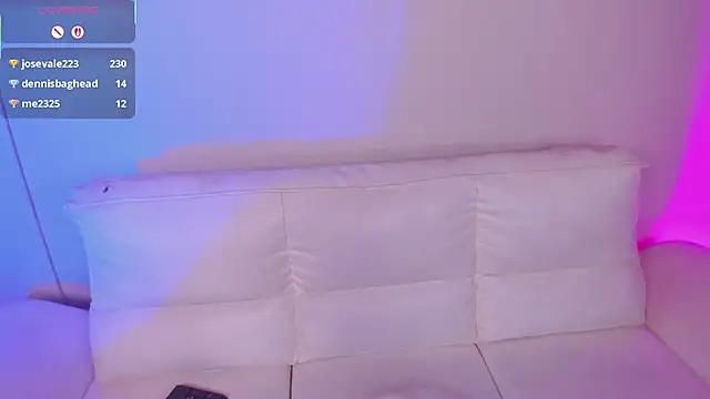 Snapshot of Rebeca_Williams_ chatting on 11.20.25 Rebeca Williams online show from 11.20.25