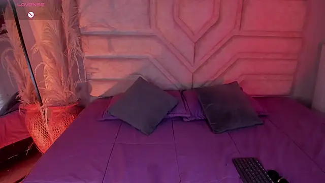 Snapshot of Rebeca_Williams_ chatting on 01.14.26 Rebeca Williams online show from 01.14.26