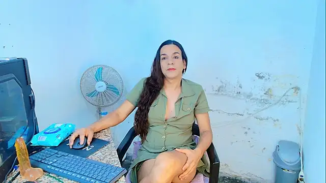 Oh Tique online show from 03.08.26