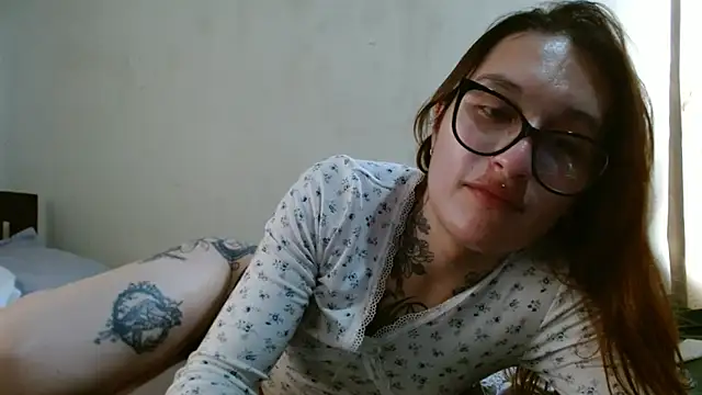 kittenlizz online show from 03.07.25