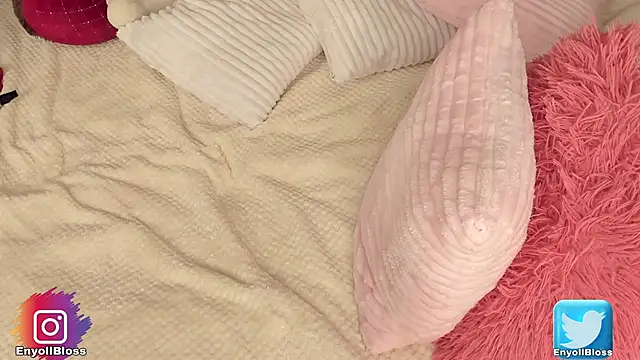 Snapshot of SweetHanson chatting on 03.02.25 SweetHanson online show from 03.02.25