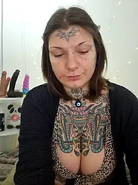 lizzardqueeen online show from 11.27.25