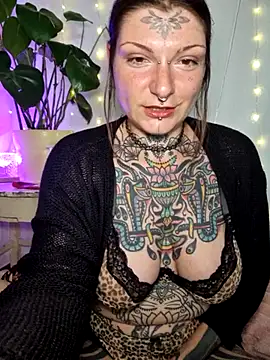 lizzardqueeen online show from 03.06.26