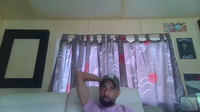 Snapshot of arrow13680 chatting on 05.18.26 arrow13680 online show from 05.18.26