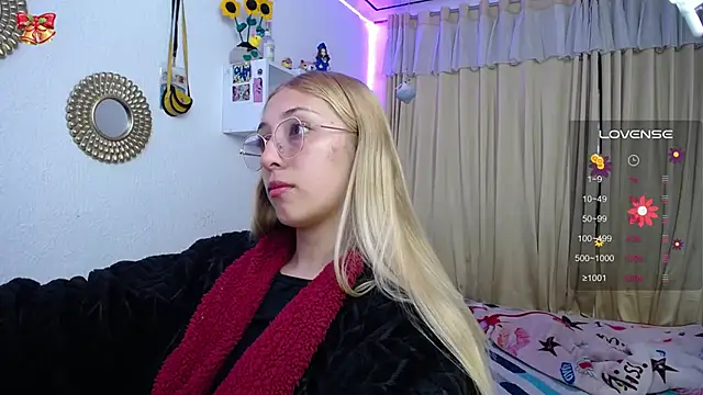 Soffy-brooks online show from 03.20.25