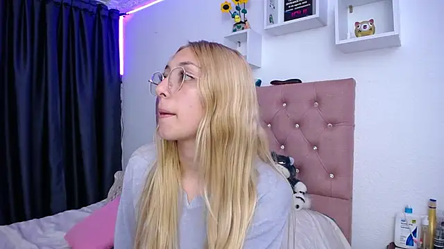 Soffy-brooks online show from 10.12.25