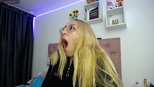 Soffy-brooks online show from 10.13.25